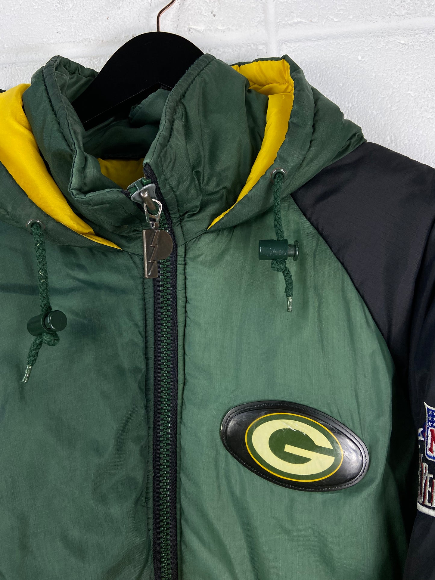 Load image into Gallery viewer, VTG Green Bay Packers Pro Player Jacket Sz M
