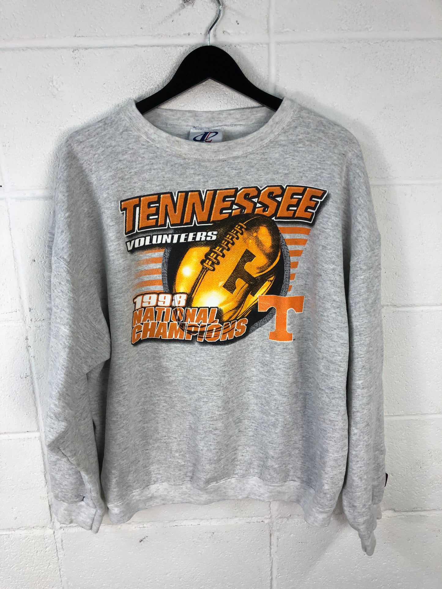 Load image into Gallery viewer, VTG 98 Football Tennessee Volunteers Champs Crewneck Sz L
