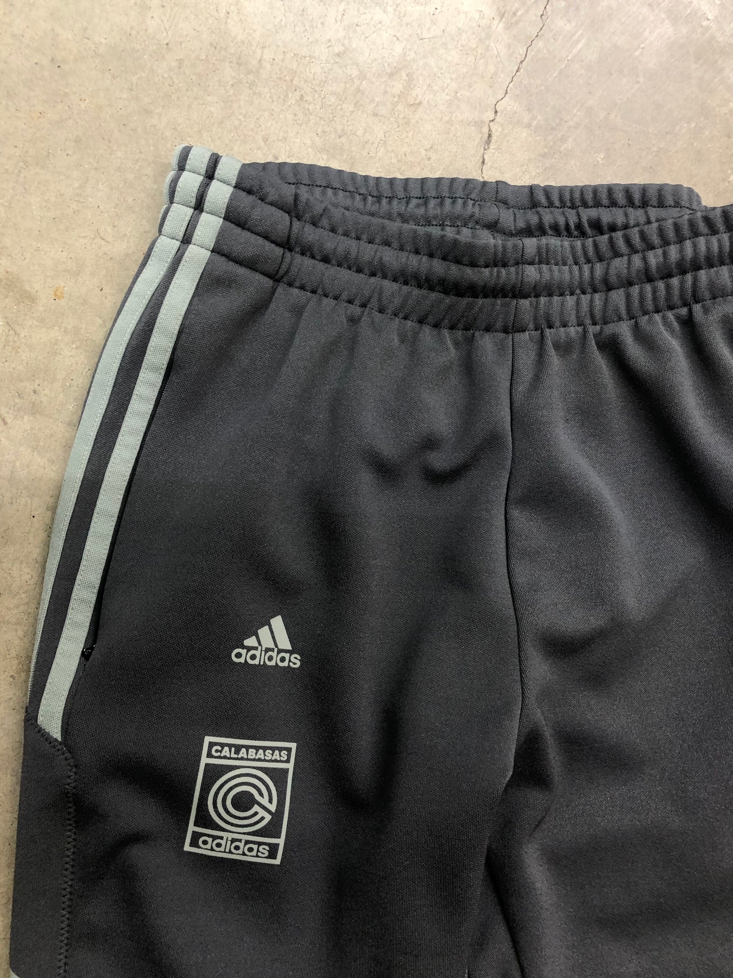 Load image into Gallery viewer, VTG Adidas Yeezy Calabasas Track Pant Sz 28x29
