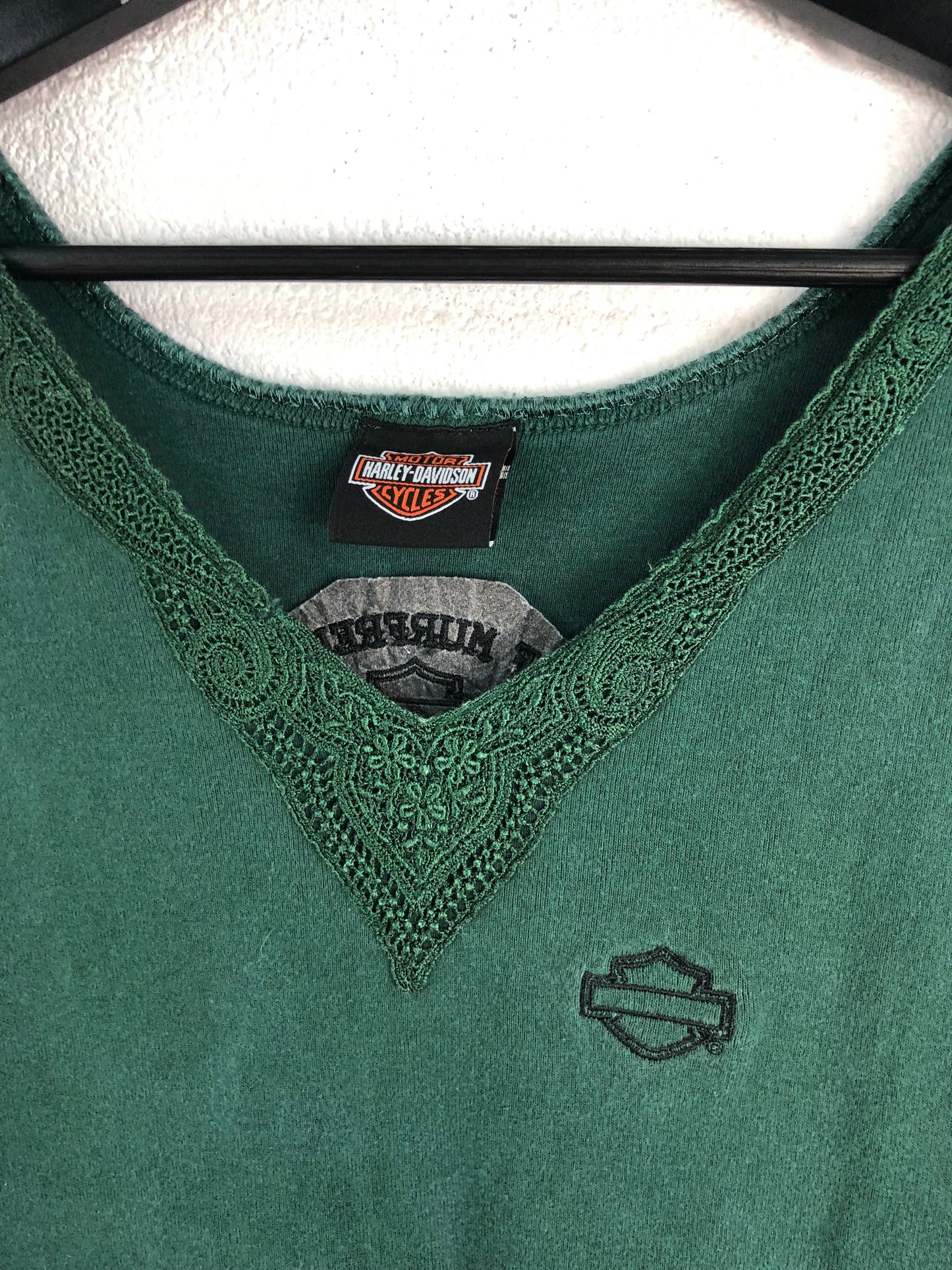 Load image into Gallery viewer, VTG Wmns Harley Davidson Green Laced Baby Tee Sz L
