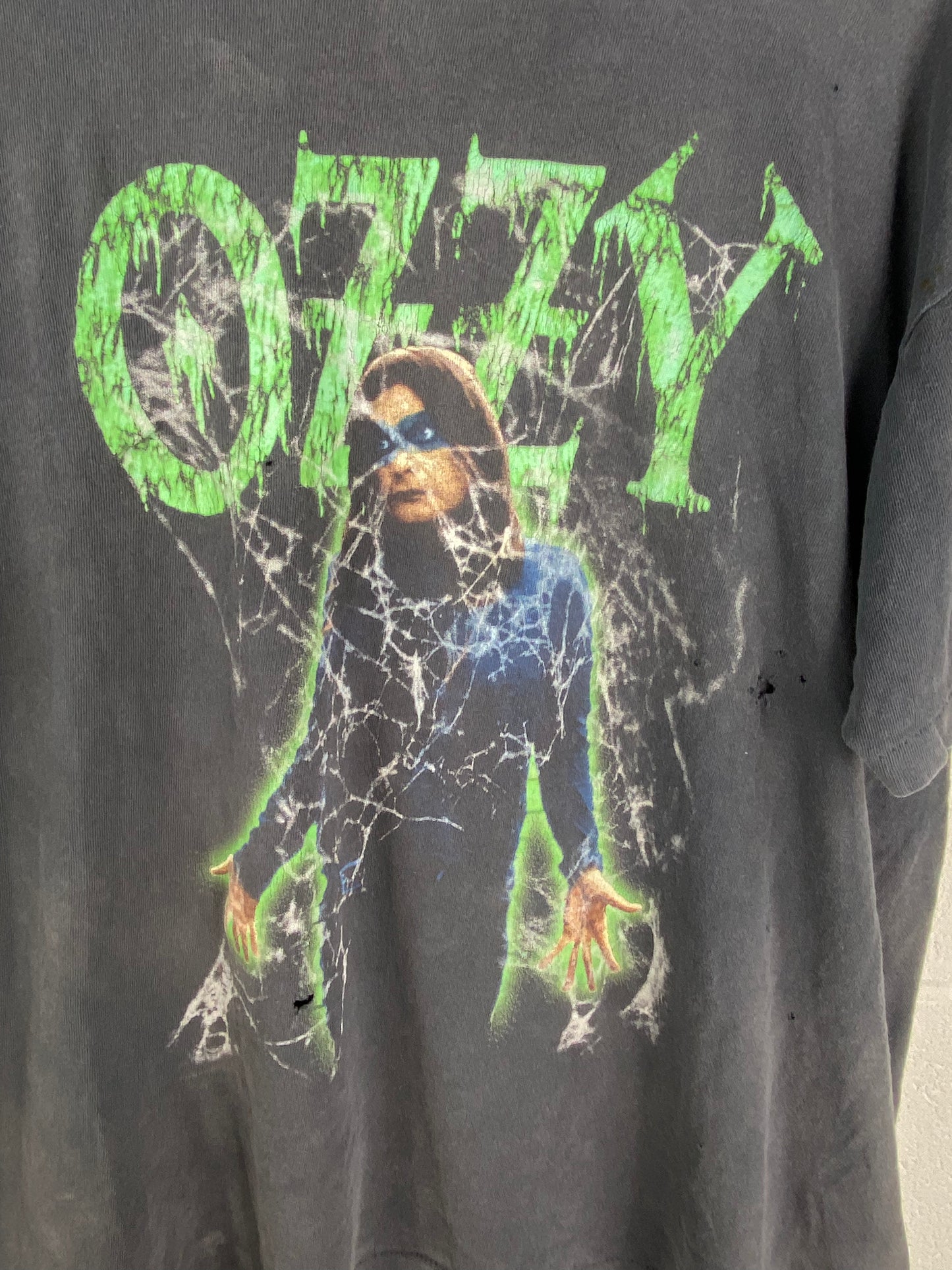 VTG Thrashed Ozzy Osbourne Spiderweb T-Shirt Sz XL