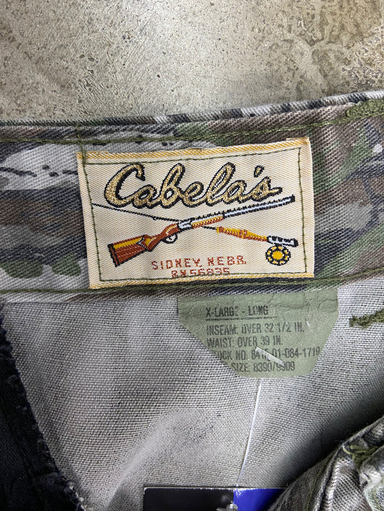 Load image into Gallery viewer, VTG Camo Realtree Cargo Pants Sz 42x32
