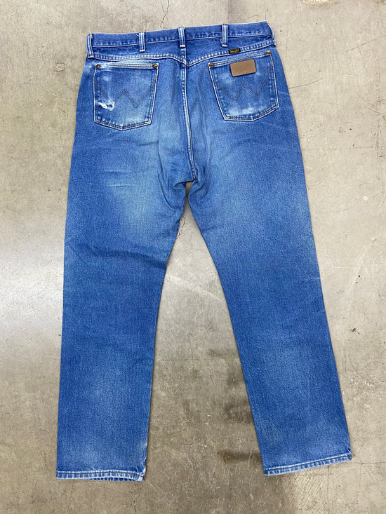 VTG Wrangler Blue Jeans Sz 38x32