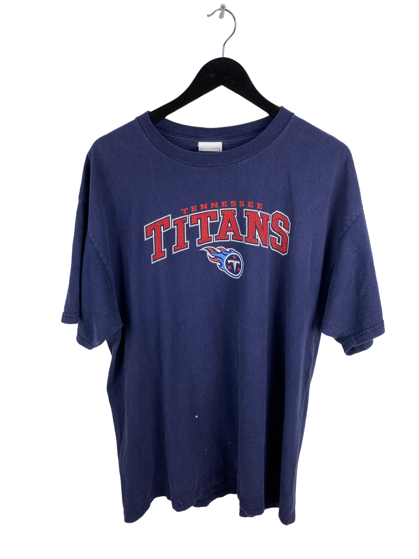 Load image into Gallery viewer, Y2K Used Tennessee Titans Spellout Tee Sz XL

