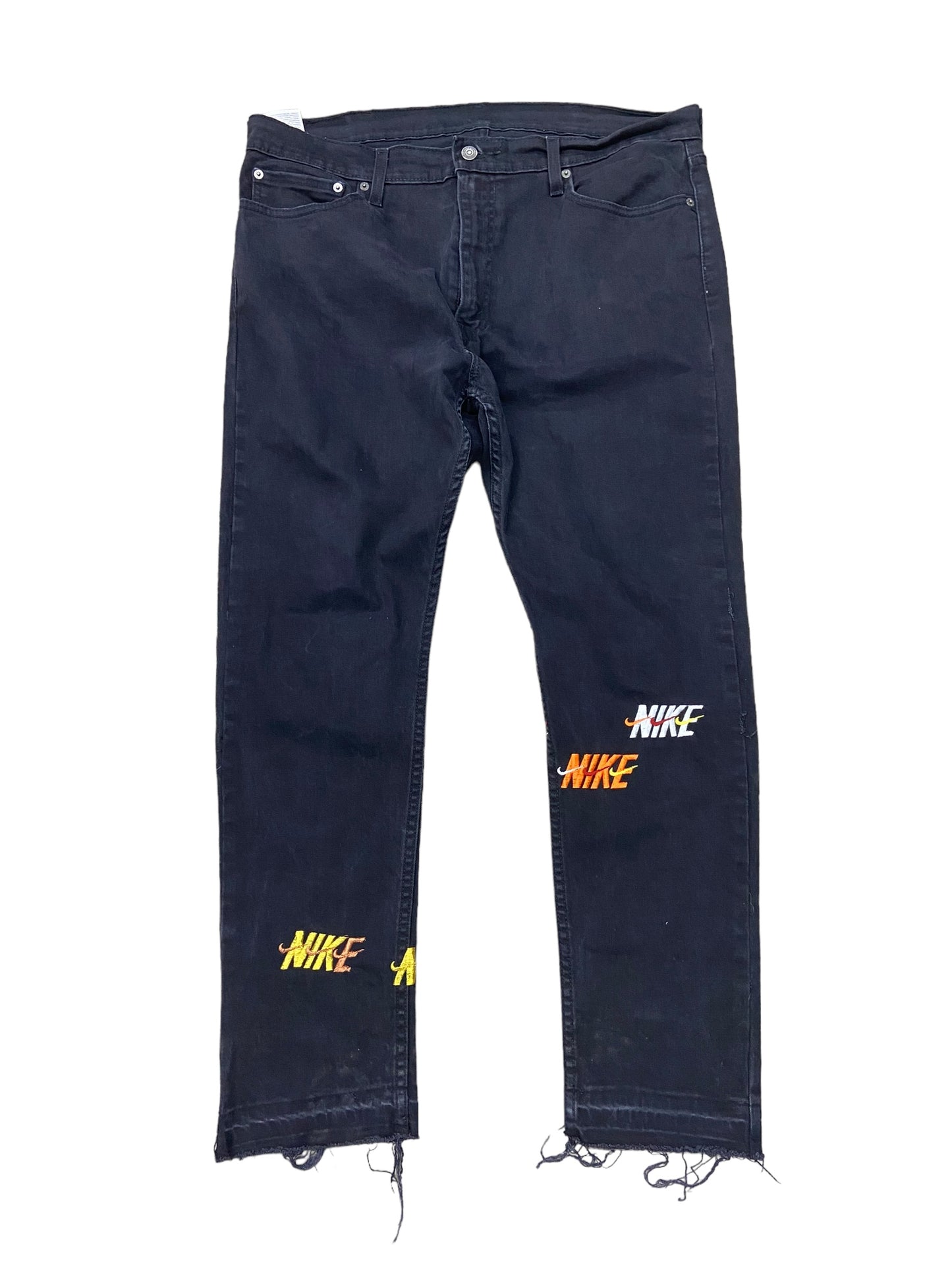 Preowned Custom Embroidered Levis "Nike" Jeans Sz 38x30