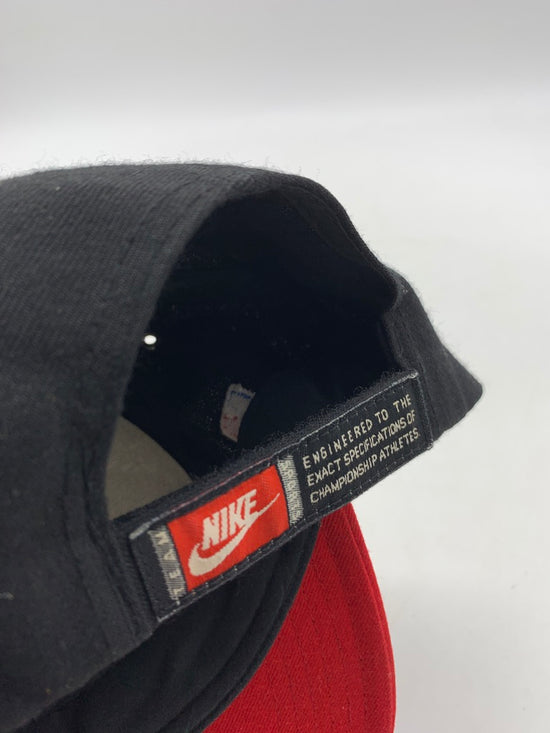 Load image into Gallery viewer, VTG Chicago Bulls Nike Velcroback Hat
