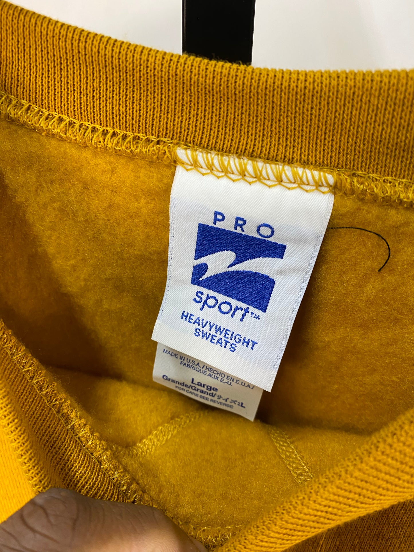 Load image into Gallery viewer, VTG Mustard Yellow Heavyweight Sweatshirt Sz L
