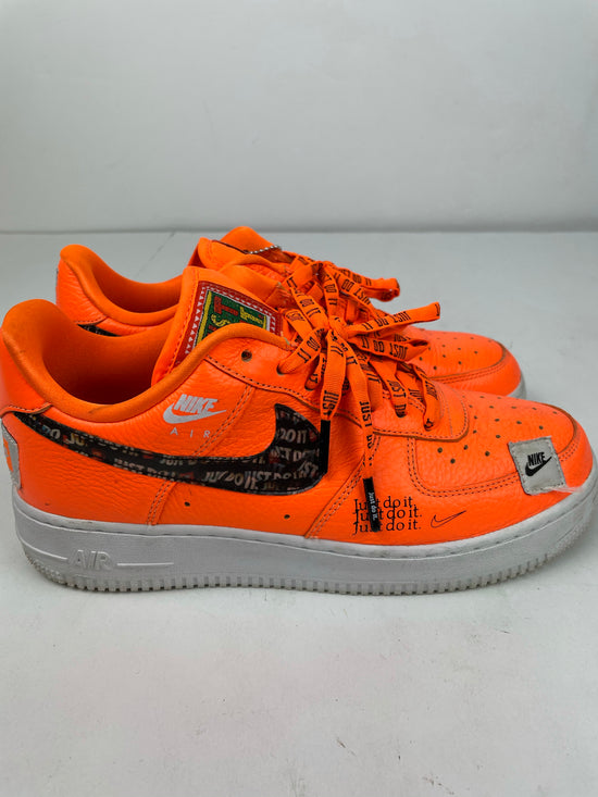 Load image into Gallery viewer, Used Air Force 1 &amp;quot;Just Do It&amp;quot; Sz 7

