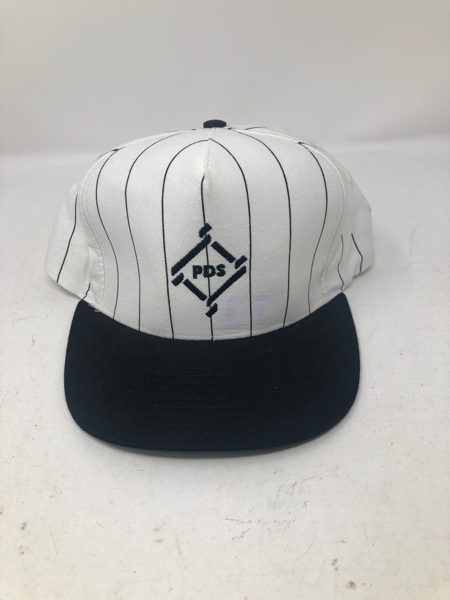 Load image into Gallery viewer, Vtg PDS Snapback
