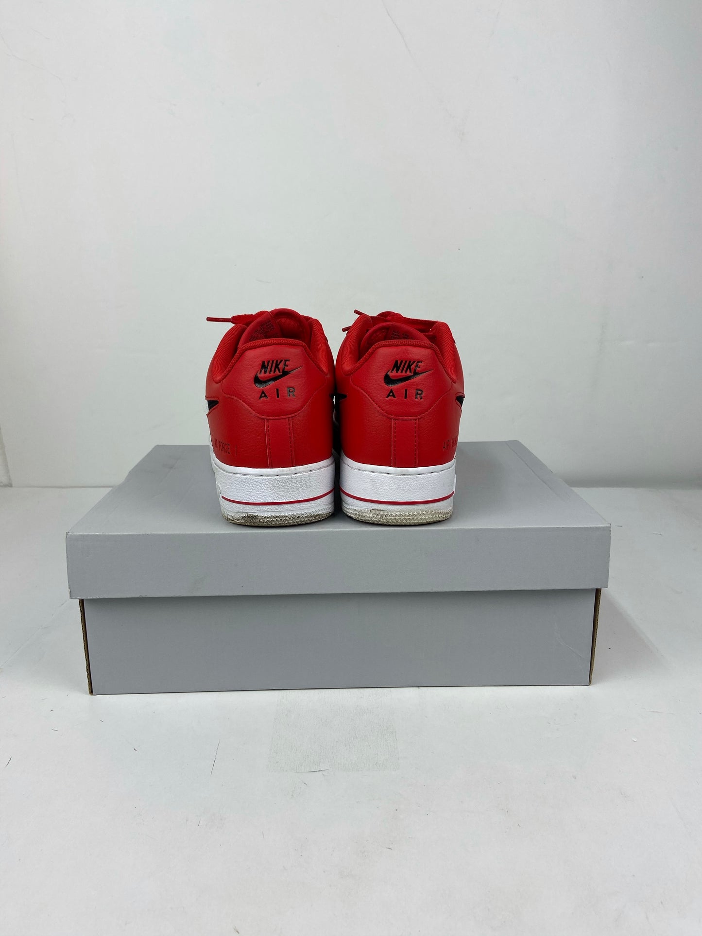 Used Air Force 1 '07 LV8 'Cut Out Swoosh - University Red' Sz 9.5
