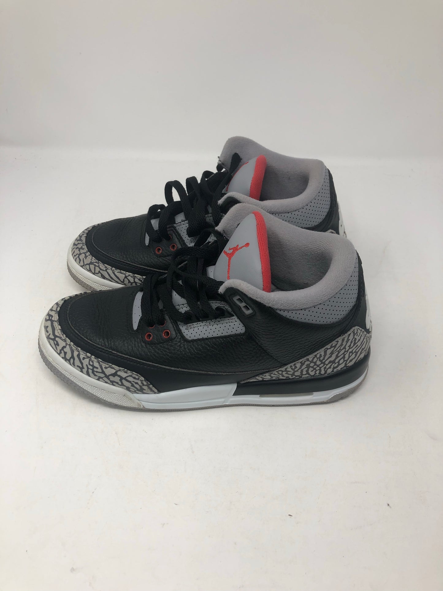 Jordan 3 Retro Black Cement 2018 (GS) Sz 7Y/8.5W